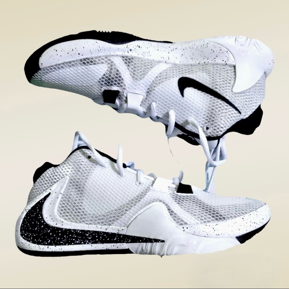 NEW- Nike Women’s Zoom Freak 1 Sneakers
